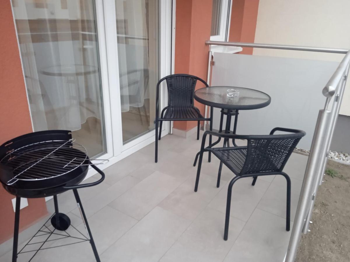 Verebes Apartman Gyor Ngoại thất bức ảnh